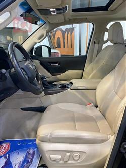 تۆیۆتا لاند کروزەر